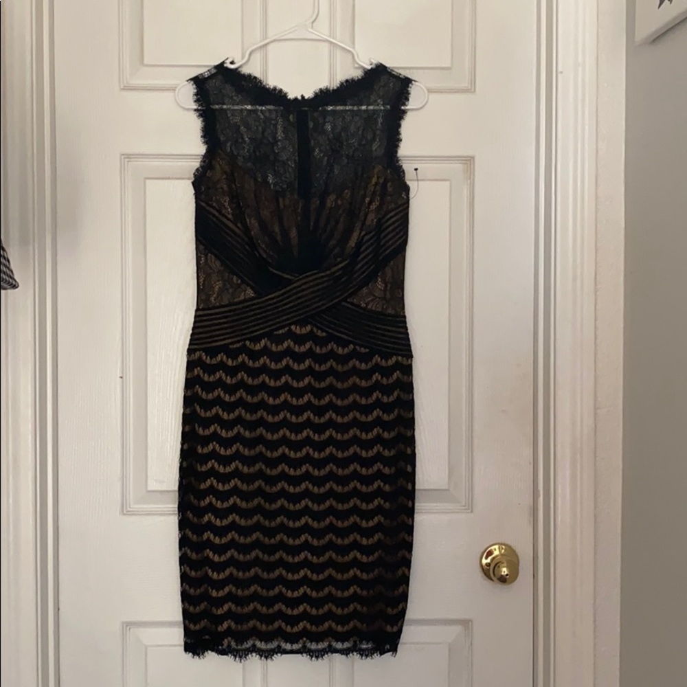 Tadashi Shoji Sz 2 Black Lace Cocktail Dress LBD